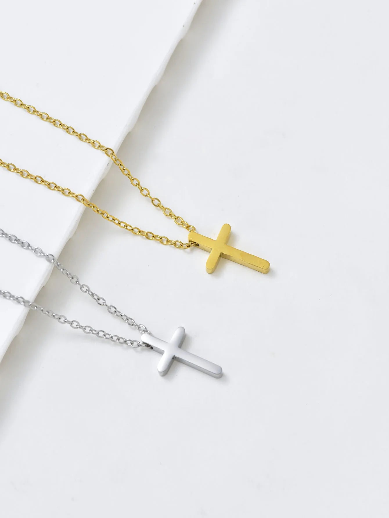 Cross pendant jesus